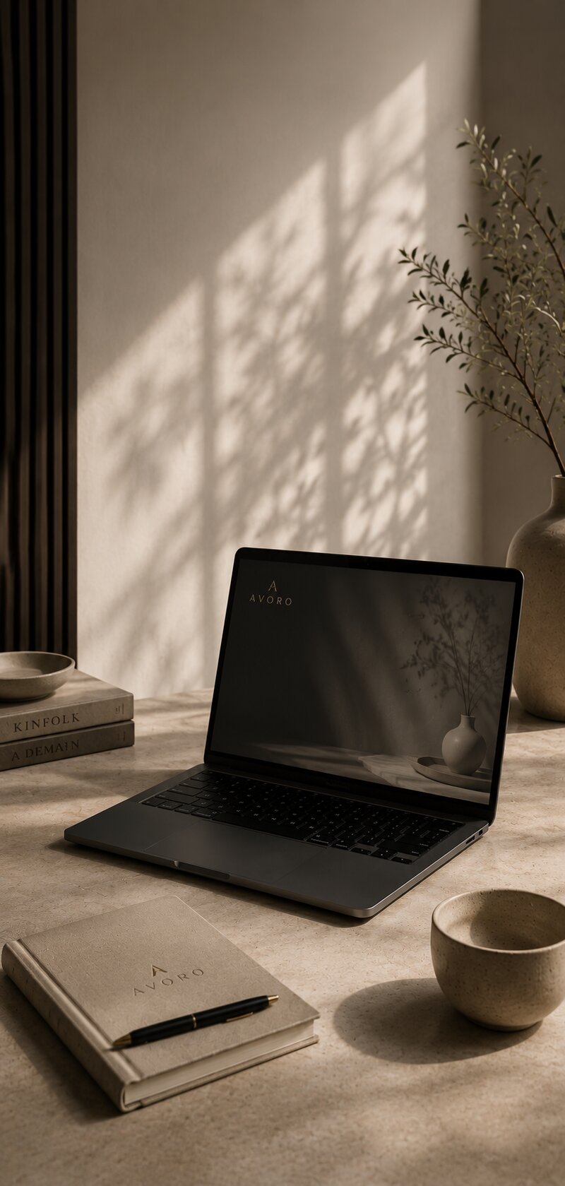 AVORO webdesign laptop mockup